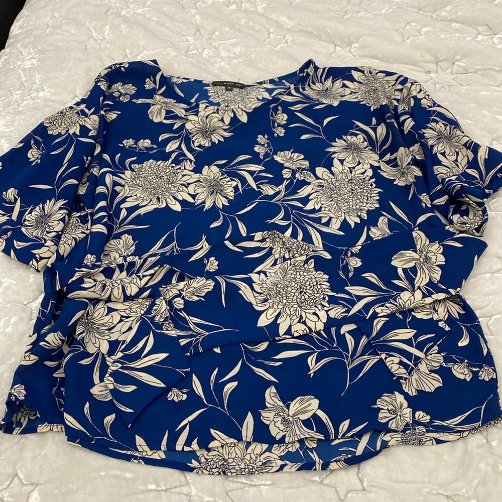 West Kei Tie-Front Blouse M